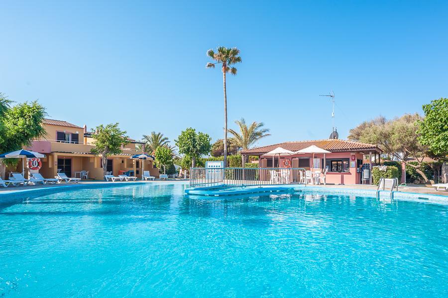 Apartamentos Ses Anneres Cala'N Blanes  Екстериор снимка